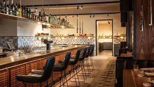 Hamburg hotel bar, modern, events, cocktails