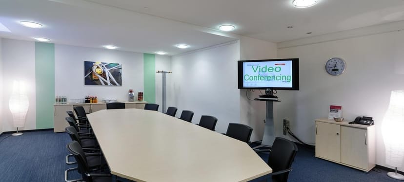 Chilehaus conference room, hybrid meetings, business presentations