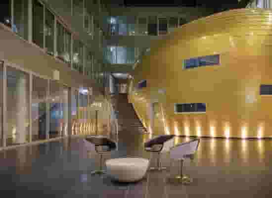 Lounge Elphi View