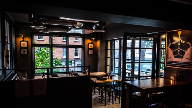 Bar