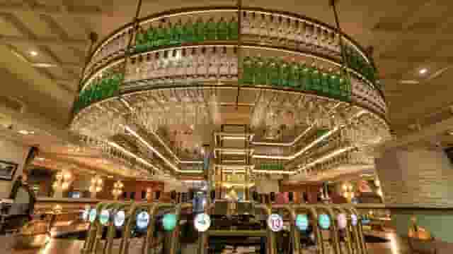 Cocktail bar