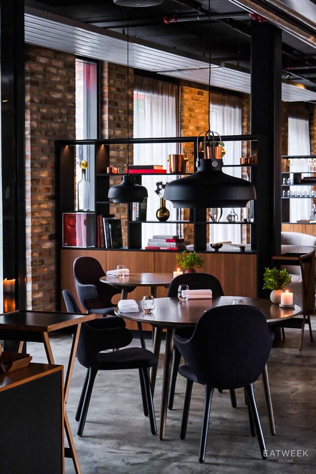 Kontrast Restaurant intimate event space, brick, modern dining
