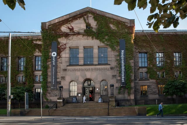 Historic venue, grand steps, academic gala, corporate event