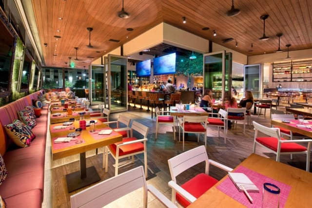 Sumo Restaurant social tables, bar, event, networking