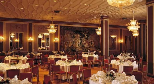Banquet hall