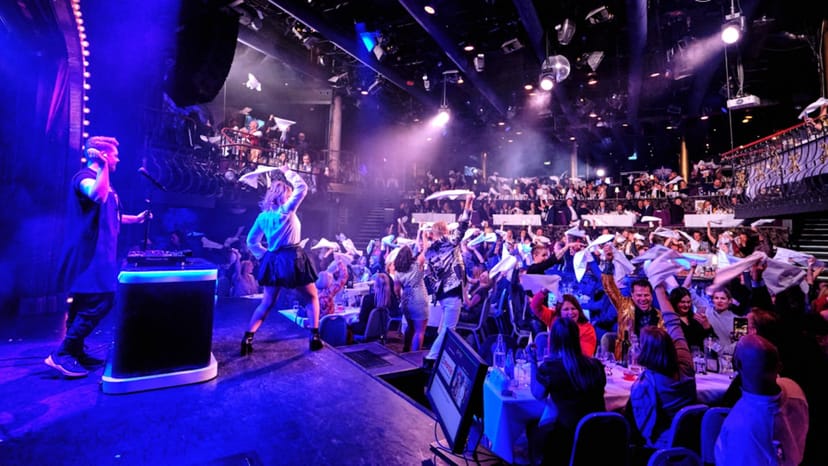 Wallmans Oslo gala stage confetti event