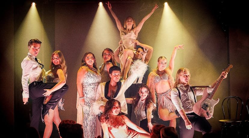 Wallmans Oslo dinner show, glamorous gala entertainment
