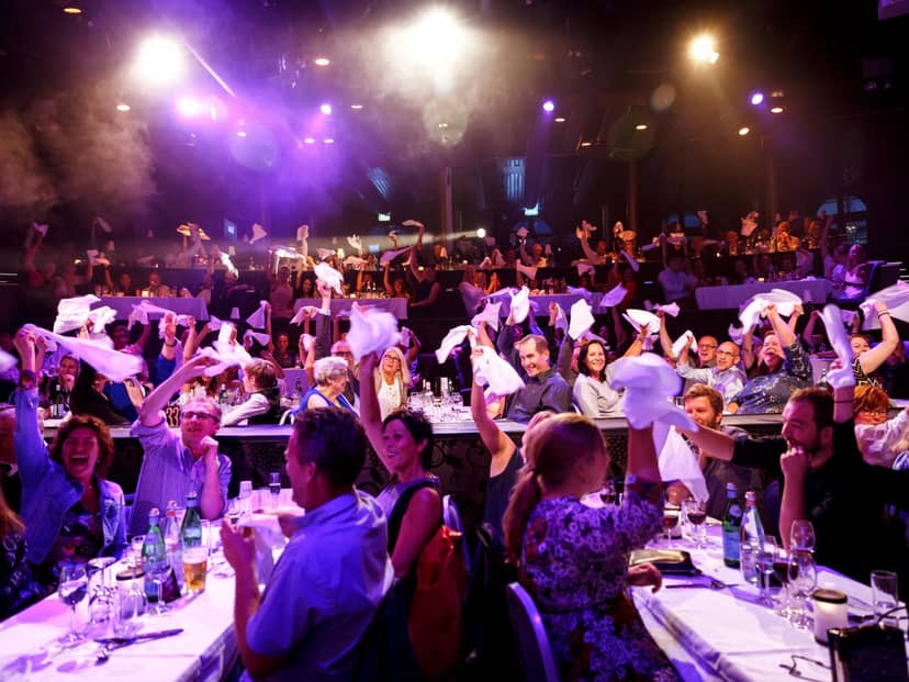 Wallmans Oslo napkin wave dinner event