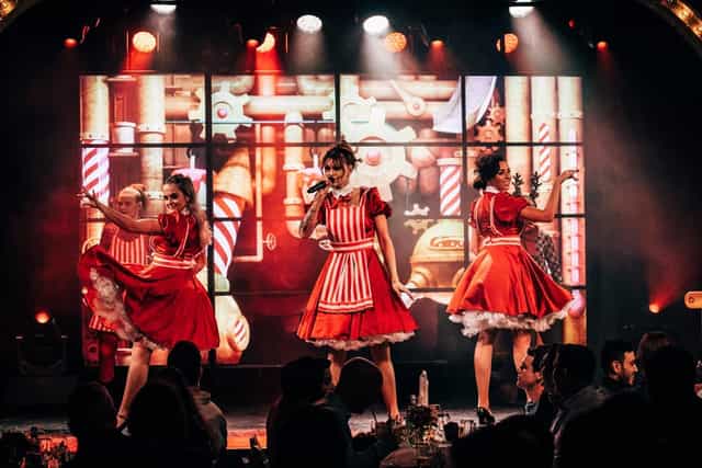 Wallmans Oslo show, digital backdrop, live entertainment, event