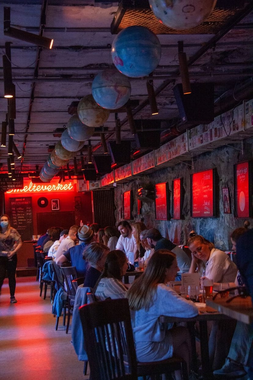 Restaurant Dattera Til Hagen event, neon sign, Smelteverket, networking, product launch