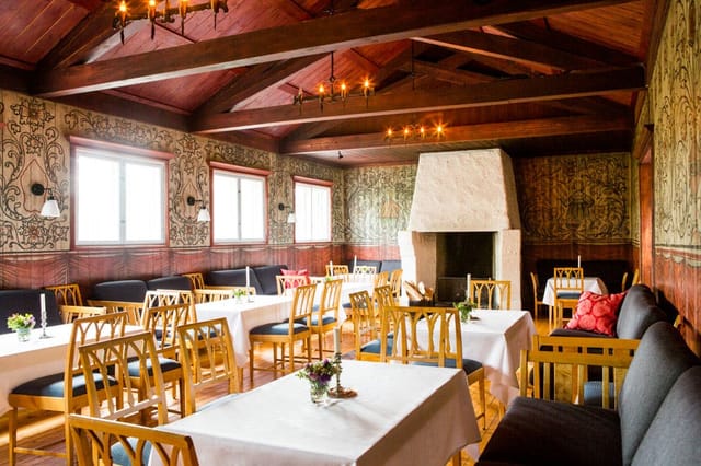 Rustic Sæterhytten museum event venue Gjestestuene