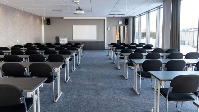 VIP Lounge classroom, natural light, event training workshop