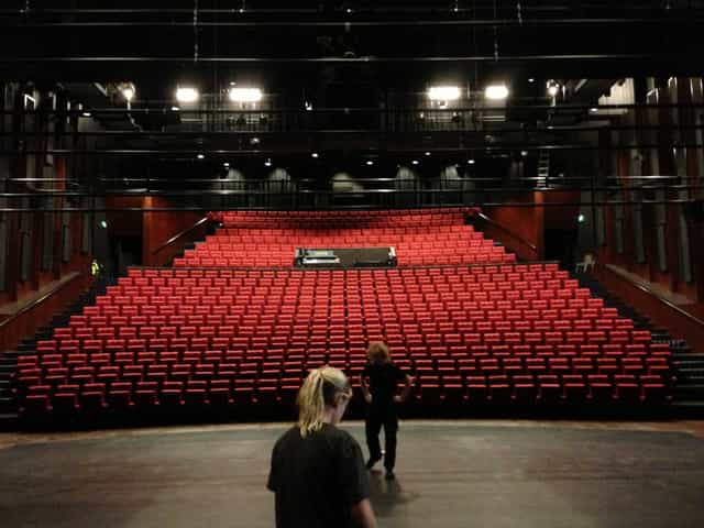 Bølgen Kulturhus Storsalen stage concert venue