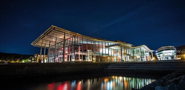 Bølgen Kulturhus Mesanin: Modern waterfront venue, bright, event space, conference