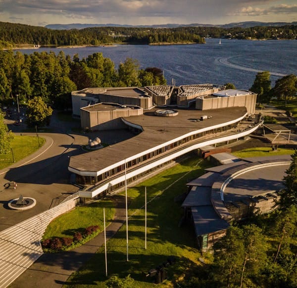 Henie Onstad Art Center: Modern gallery, outdoor events.
