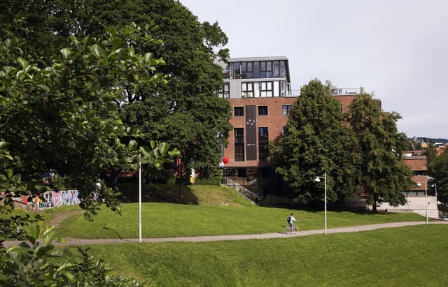 DOGA modern conference, brick, green space, event