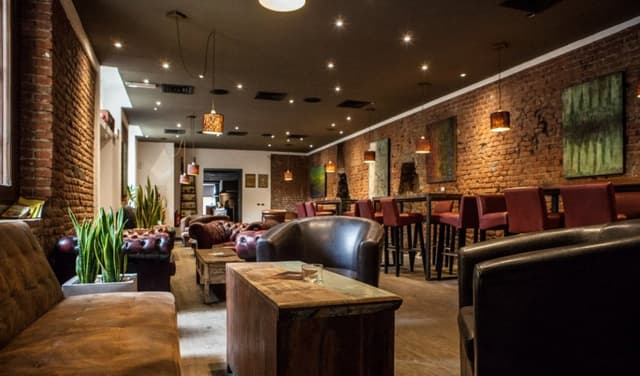 Club with indoor garden