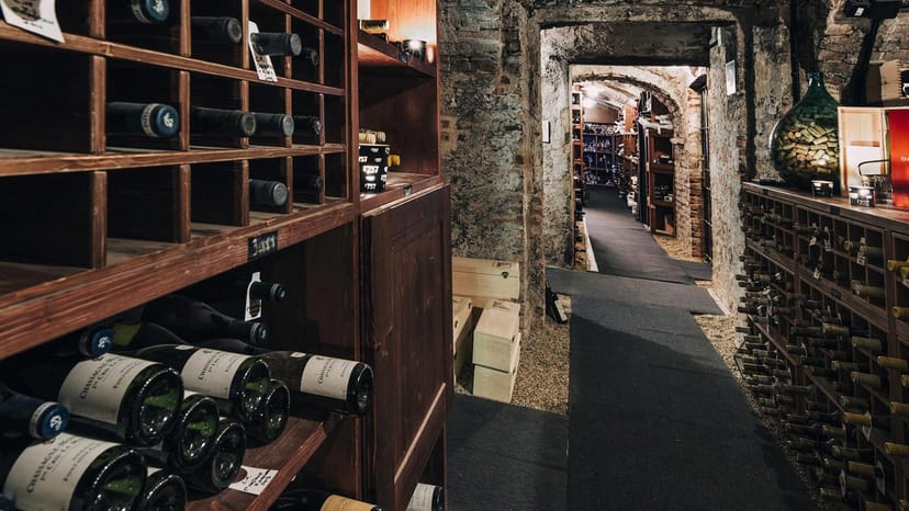 Del Cambio intimate wine cellar tasting event venue