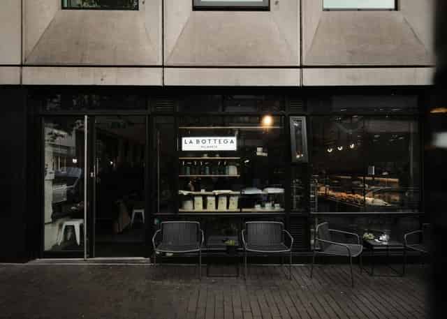 Coffee shop