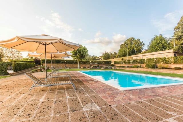 La Pergola poolside event, networking, reception