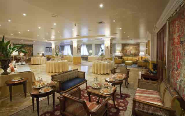 Hotel Corona reception space
