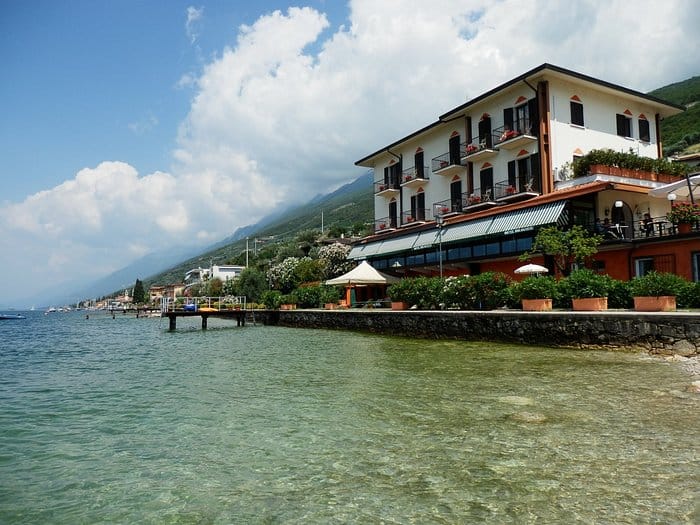 Bolognese lakeside bistro event venue.