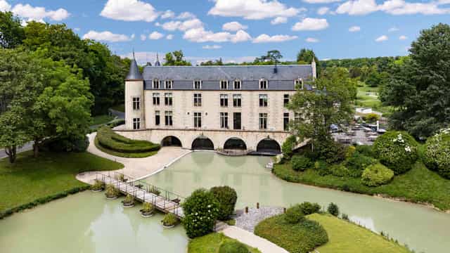 Chateau garden bridge, corporate retreat, exclusive event.