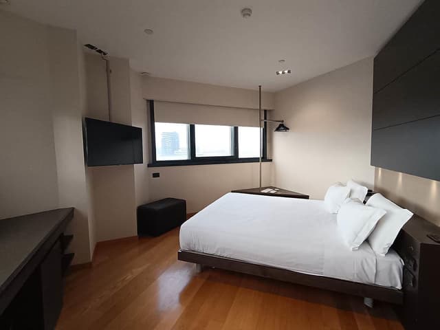 Charles De Gaulle Room