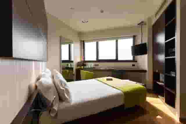 Charles De Gaulle Room