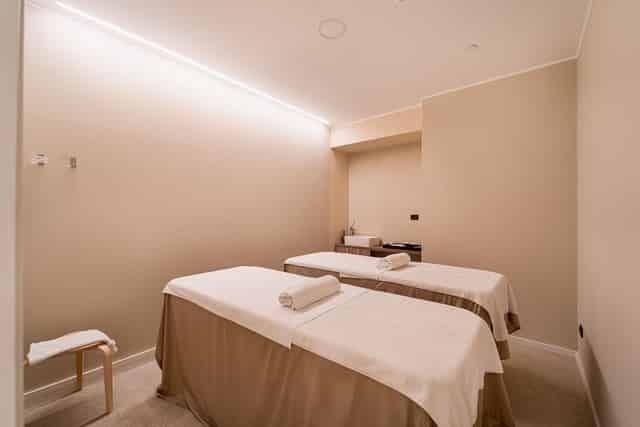 Charles De Gaulle Room
