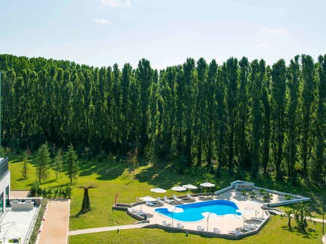 Milan ibis Styles pool event outdoor team building