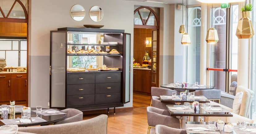 Milan conference buffet, elegant tea event, meeting venue
