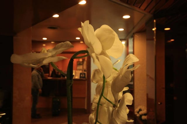 Hotel Lido floral lobby, elegant event check-in