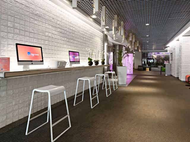 Cocktail bar
