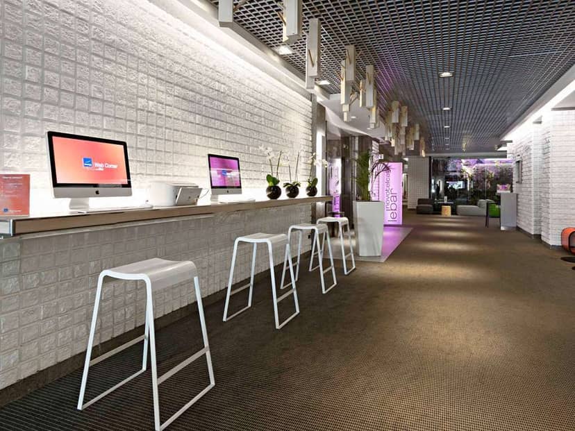 Novotel Milano cocktail bar, modern tech event hub