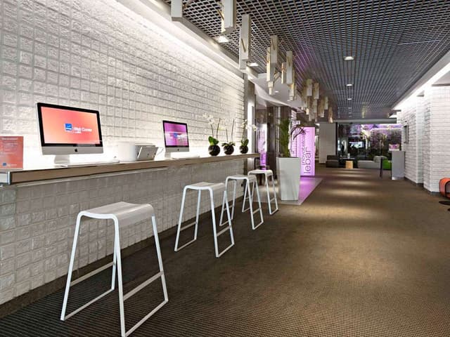 Cocktail bar