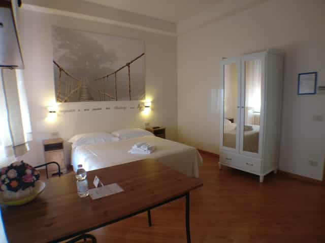 Hotel Il Girasole Milano courtyard, elegant retreat, VIP event space