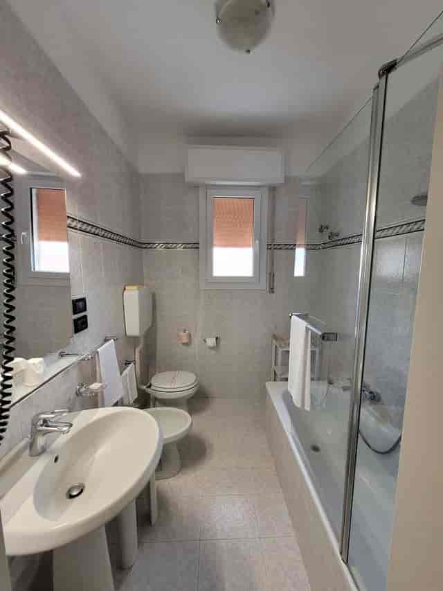 Galileo Room hotel bathroom, elegant, event venue.