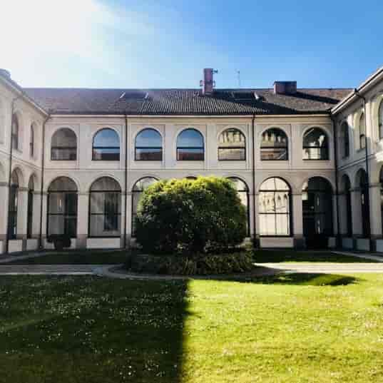 Historic Stelline courtyard for elegant events