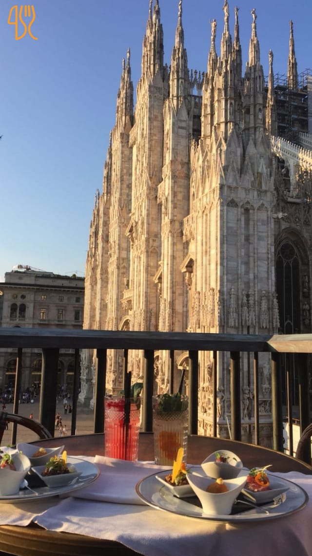 Duomo Milan gala dinner, outdoor restaurant event.