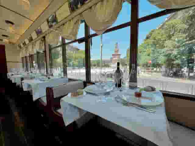 ATMosfera Restaurant Tram