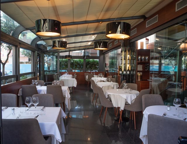 Giglio Rosso wine cellar, elegant lighting, corporate dinner, rehearsal dinner