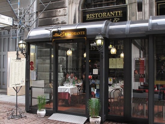 Comedy night restaurant dining event