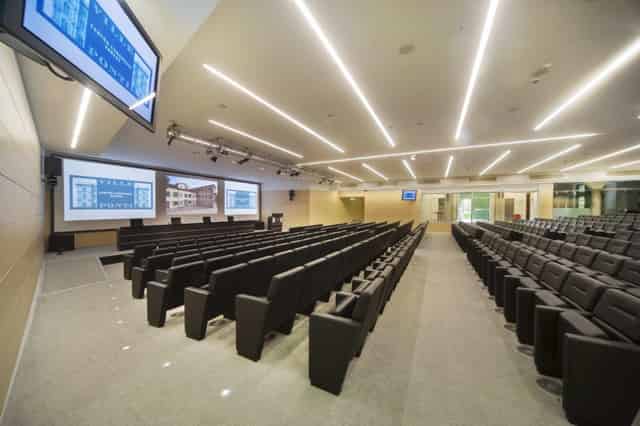 Sala Briefing