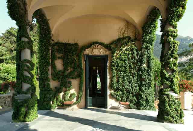 Villa Balbianello garden wedding reception party