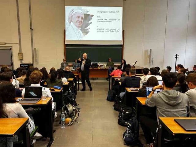 UCSC lecture hall, projector, seminar, conference