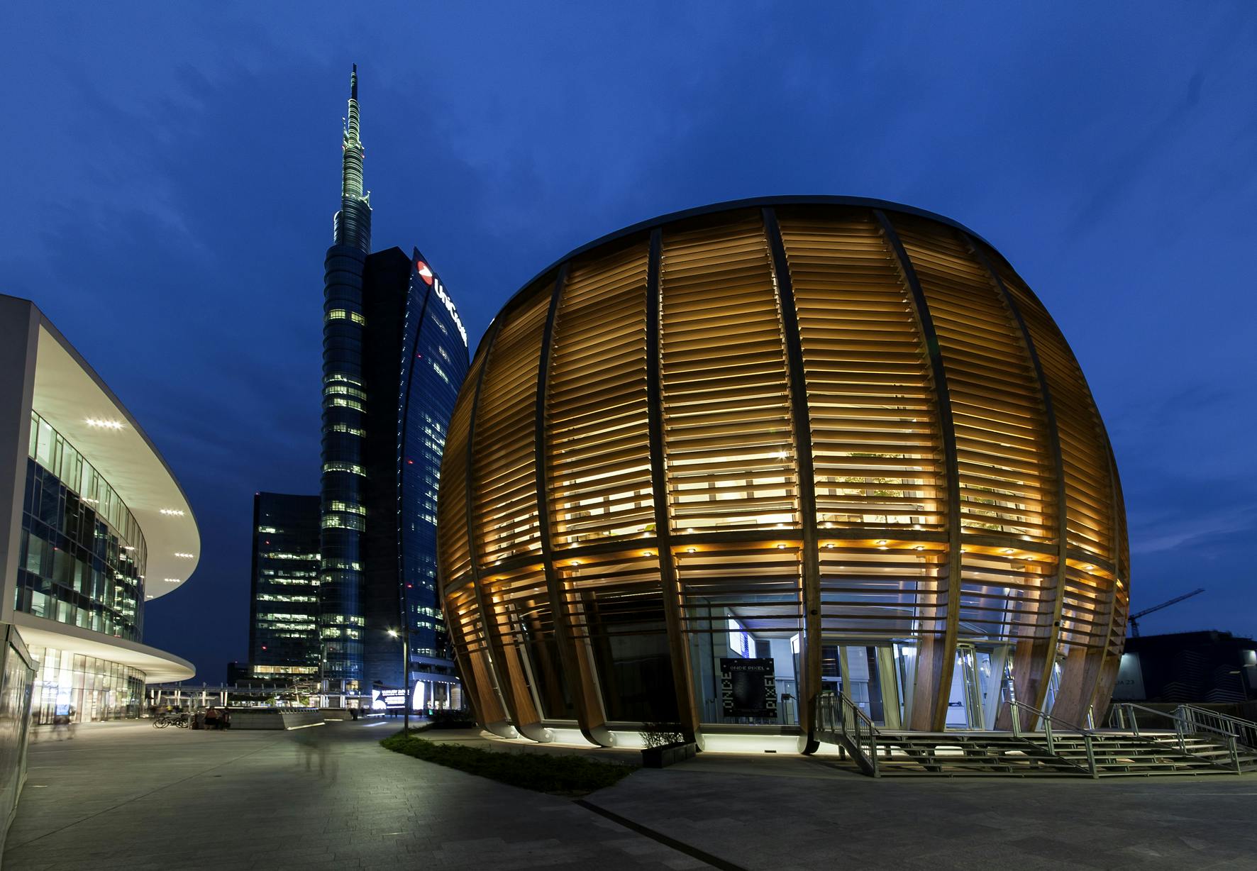 UniCredit Pavilion in Milan – lighting ...