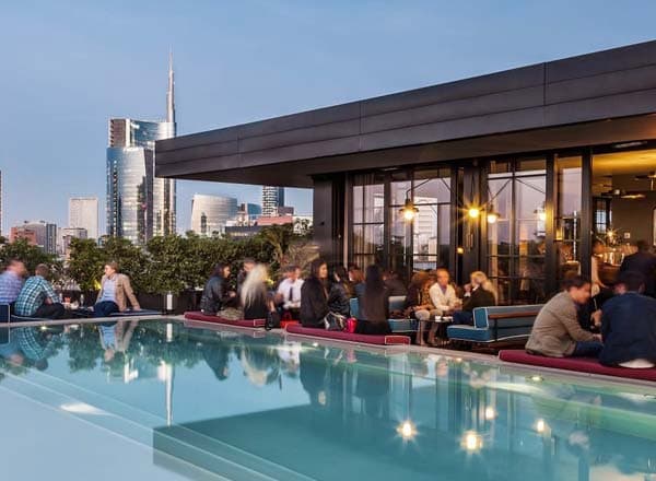 Cocktail bar