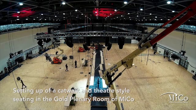 Allianz MiCo plenary room setup, central stage, event staging