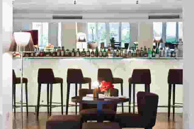 Lounge Bar